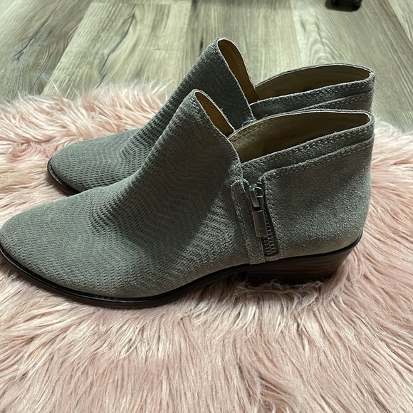 Lucky Brand Gray Suede Ankle Boots Size 7.5 - Picture 3 of 12